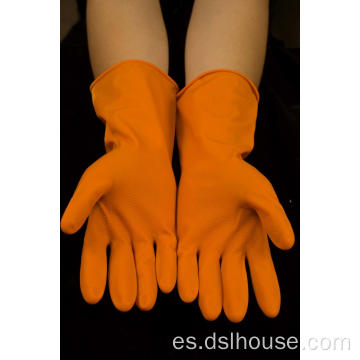 Venta de guantes de látex para limpieza del hogar.